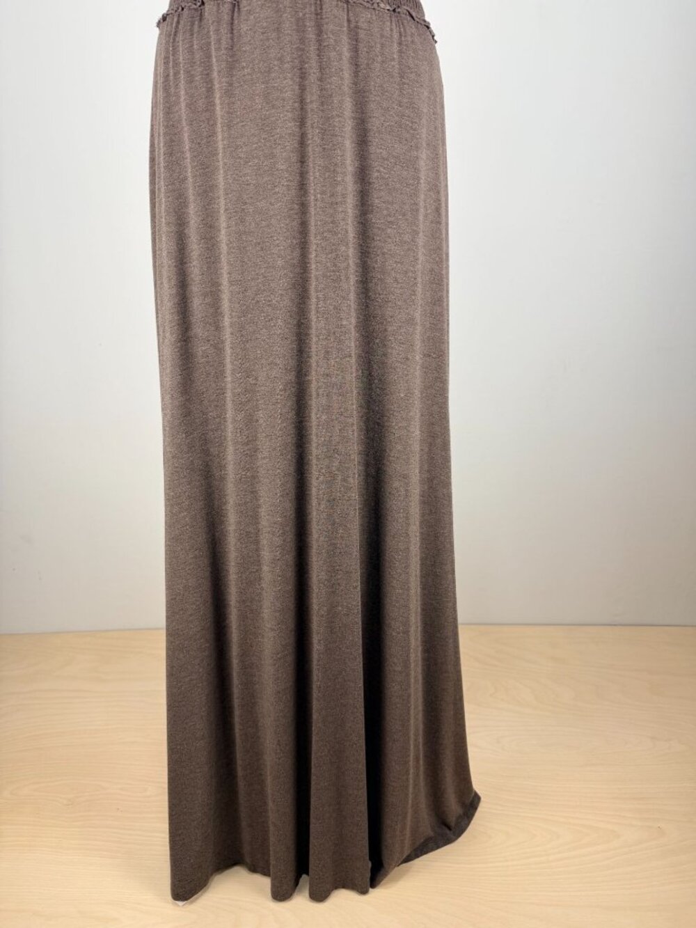 Bordeaux Womens Maxi Dress L Brown Smocked Waist Flowy Stretch Boho Sleeveless - Picture 13 of 14